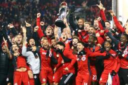 Jozy Altidore y Víctor Vázquez le dieron el triunfo al Toronto FC.