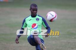 Rubilio Castillo espera poder destacar en el fútbol de Costa Rica tras ser oficializado.