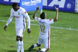 ¡Apabullante y humillante! Olimpia le receta tremendo baile al Motagua, lo golea y encima le quita el liderato del Apertura