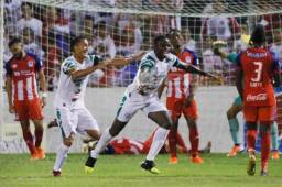 Winston Mezú Viveros anotó su primer doblete con Platense en su tercer juego. Foto Neptalí Romero.