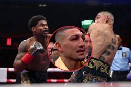 Shakur Stevenson barrió a Teófimo López en Nueva York y le arrebata el título superligero.