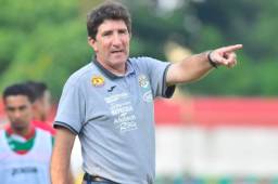 El entrenador argentino Héctor Vargas ha clasificado a Marathón en el primer lugar de las vueltas.