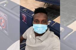 Carlos Mejía desde el aeropuerto Ramón Villeda Morales minutos antes de salir a México.