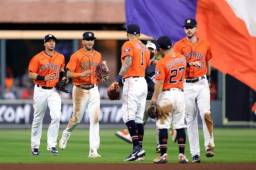 Los Astros ponen la serie igualada ante los Bravos y mañana se jugará el tercer partido de la Serie Mundial.