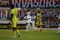 Jerry Bengtson no se cansa de hacer goles y se sigue acercando al récord de Wilmer Velásquez. Foto: Andro Rodríguez.
