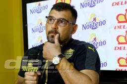 El entrenador del Real España, Martín 'Tato' García en la conferencia de prensa prevo al duelo de vuelta contra Honduras Progreso. Foto Neptalí Romero