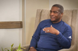 Dolmo Flores es considerado uno de los mejores punteros izquierdos que ha tenido Honduras, pero su vida fuera de las canchas no fue la mejor.