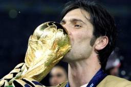 Gianluigi Buffon juega en la Juventus con 42 años de edad.