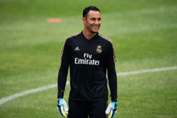Keylor trabaja duro en la pretemporada para ganarse un puesto titular en el equipo merengue.