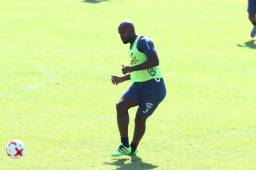 Osman Chávez entrenando con la selección nacional de Honduras.