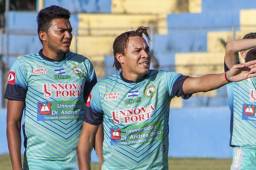 'Rambo' de León, Aly Arriola y Clayvin Zúniga, son lo hondureños que están en el Limeño. (Foto cortesía pasión Limeña)