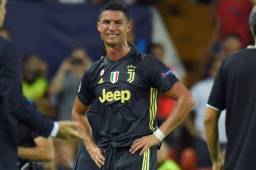 Cristiano Ronaldo salió entre lágrimas luego de ser expulsado con la Juventus en Champions.