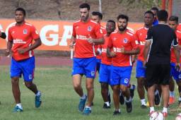 El defensor merengue se reporta listo para ser de la partida ante los Lobos de la UPNFM.