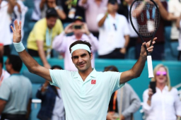 El suizo Roger Federer avanzó a cuartos de Masters 1000 de Miami tras imponerse al ruso al ruso Daniil Medvedev.