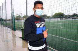 El Choco Lozano en el partido reciente que empataron 1-1 frente al Barcelona. Aquí lo marcan Lenglet y Piqué. En el último juego fue suplente frente al Betis.