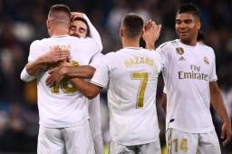 Jovic entró de cambio y puso de cabeza al 90 el 5-0 definitivo tras un brillante centro de Carvajal. Fotos AFP