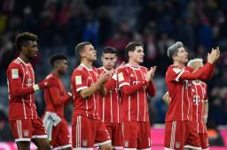 Bayern Múnich se encuentra en primer lugar de la Bundesliga nueve puntos por encima del Schalke 04.