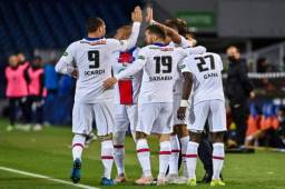 Sin prórroga en la 'Coupe', Kylian Mbappé adelantó en dos ocasiones a los parisinos (10 y 50), mientras que Gaëtan Laborde (45) y Andy Delorte (83) igualaron para los del sur.