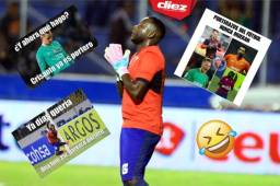 En redes sociales se aprovechó el momento y hubo memes hacia el “nuevo arquero” de Motagua, Wilmer Crisanto.