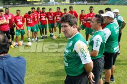 Héctor Vargas junto a su asistente Jorge Pineda iniciaron la pretemporada en el Marathón. En el club se habla de ilusión. Fotos Neptalí Romero