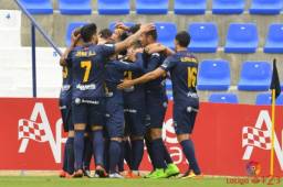 Jona Mejía celebró el gol marcado por su compañero Tito. Foto cortesía La Liga 123.