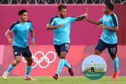 Luis Palma, Obregón y Rigoberto Rivas, los tres autores de los goles ante Nueva Zelanda.