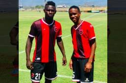 Osman Crisanto (izquierda) y Brayan Samir Félix ya se encuentran en Costa Rica entrenando las reservar de Liga Alajuelense.
