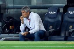 Quique Setién se mostró ansioso durante todo el partido ante el Osasuna, mismo que terminó perdiendo con el Barcelona.