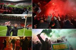 Los fanáticos ingresaron al césped del estadio pidiendo la salida de los Glazer, los dueños del club.
