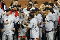 Los Astros han hecho historia esta noche en las Grandes Ligas. Campeones por primera vez en su historia.