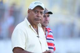 David Fúnez, técnico del Real Sociedad, dice que lo único positivo de la reprogramación del juego con Olimpia es que recuperará varios jugadores.