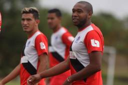 Wilson Palacios podría reaparecer en el fútbol profesional en el Excélsior frente al Platense.