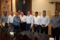 Los presidentes buscan el bien para el fútbol hondureño. Foto cortesía @lnphonduras