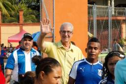 Michael George Dulick llegó al Humberto Micheletti a apoyar a su amigo, Jorge 'Ñangui' Cardona.
