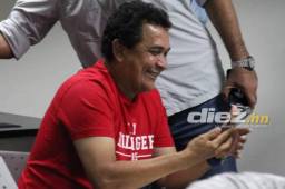 Nahún Espinoza recibió sus primeras horas de actualización este lunes.