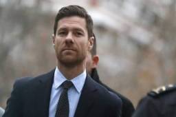 Xabi Alonso es capturado mientras llegaba a la audiencia en Madrid.