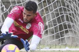 El guardameta panameño, José Calderón, cometió uno de los grandes errores en la jornada de la liga de Panamá que le costó el triunfo a su equipo.