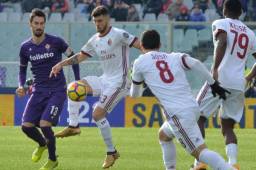 Hakan Calhanoglu le dio el gol del empate el AC Milan con la Fiorentina.