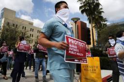 El desempleo en Estados Unidos aumentó de forma alarmante en el mes de marzo debido a la pandemia del coronavirus que ya cobra más de cinco mil muertos. AFP