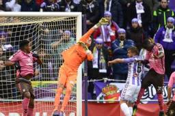 Lozano intentó marcar ante el Valladolid pero no pudo, su sequía goleadora ya es preocupante.