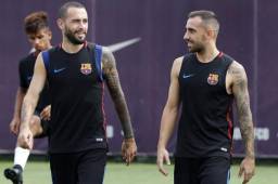 Vidal junto a Paco Alcácer en un entrenamiento del Barcelona.
