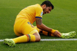 Barcelona no definió el tiempo exacto que estará fuera el jugador uruguayo.