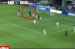 Así fue el gol de Honduras por medio de Bryan Róchez, quien conectó de cabeza.