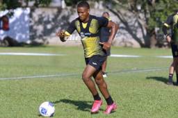 Al Real España se le viene una nueva batalla legal. El equipo no logró inscribir a Yeison Mejía porque Real Sociedad reclama que todavía tiene contrato.