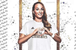 Con tres goles y una asistencia en el pasado Mundial de Francia, Asllani fue una de las jugadoras más destacadas de su selección.