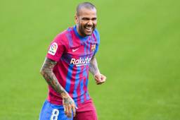 ¡Dani Alves ya tiene nuevo equipo luego de quedar libre y podría enfrentar al Barcelona en agosto!