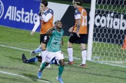 El delantero del Marathón, Edwin Solani Solano, celebrando el gol que le dio al Marathón la clasificación a la Champions de Concacaf. Fotos cortesía Concacaf