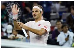 El tenista suizo Roger Federer quiso solidarizarse hoy con los afectados por la riada que arrasó el pasado martes.