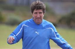 El entrenador del Olimpia, Héctor Vargas, habla del partido que sostendrá contra el Real Sociedad de Tocoa. Foto Juan Salgado