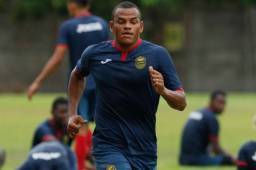 Rony Martínez parece haber dejado atrás sus problemas de rodilla y se entrenó al parejo de sus compañeros previo a su visita al Real de Minas.